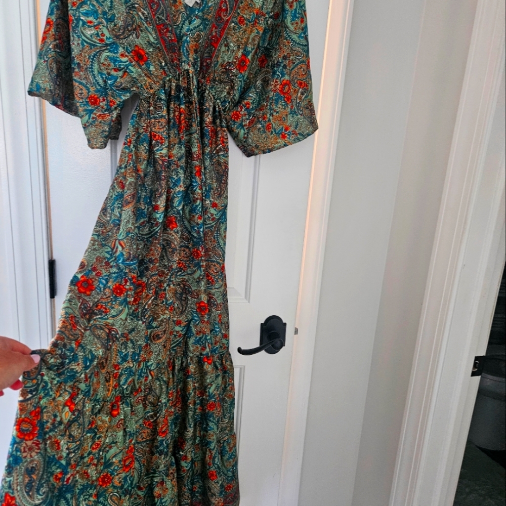Dress - Picture 5 of 5